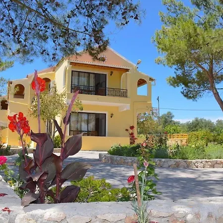 Alexandra 1 公寓 *