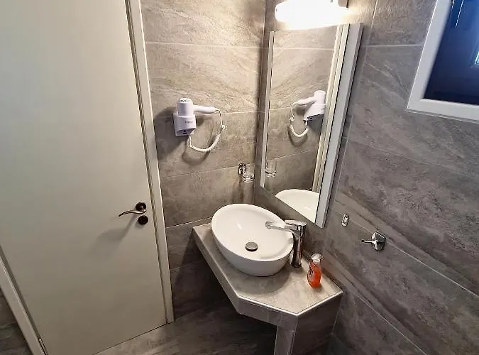 Alexandra 1 莱夫基米